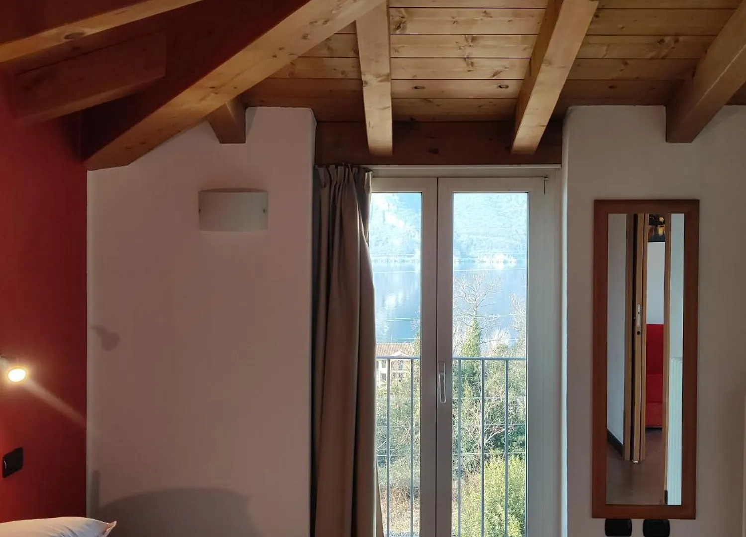 Mansarda Luce Di Lago Lierna