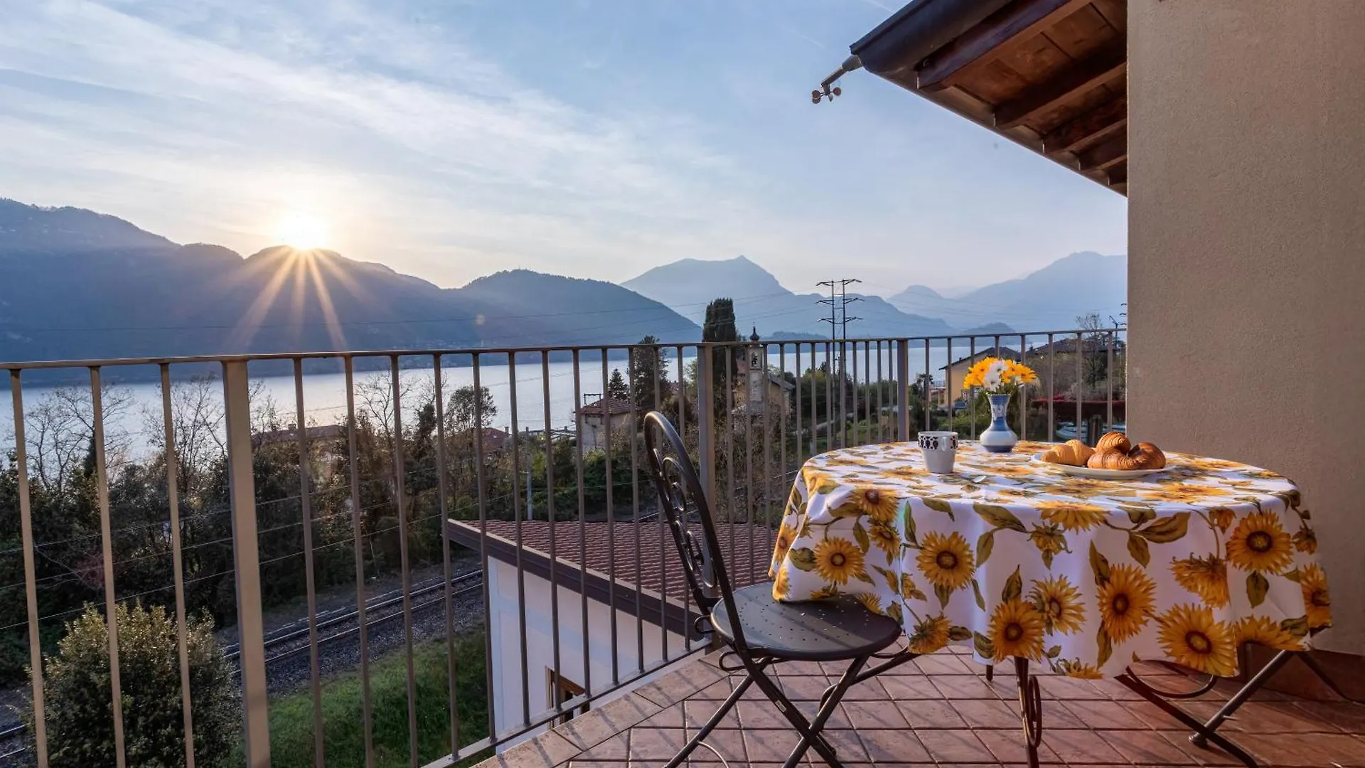 Mansarda Luce Di Lago Lierna