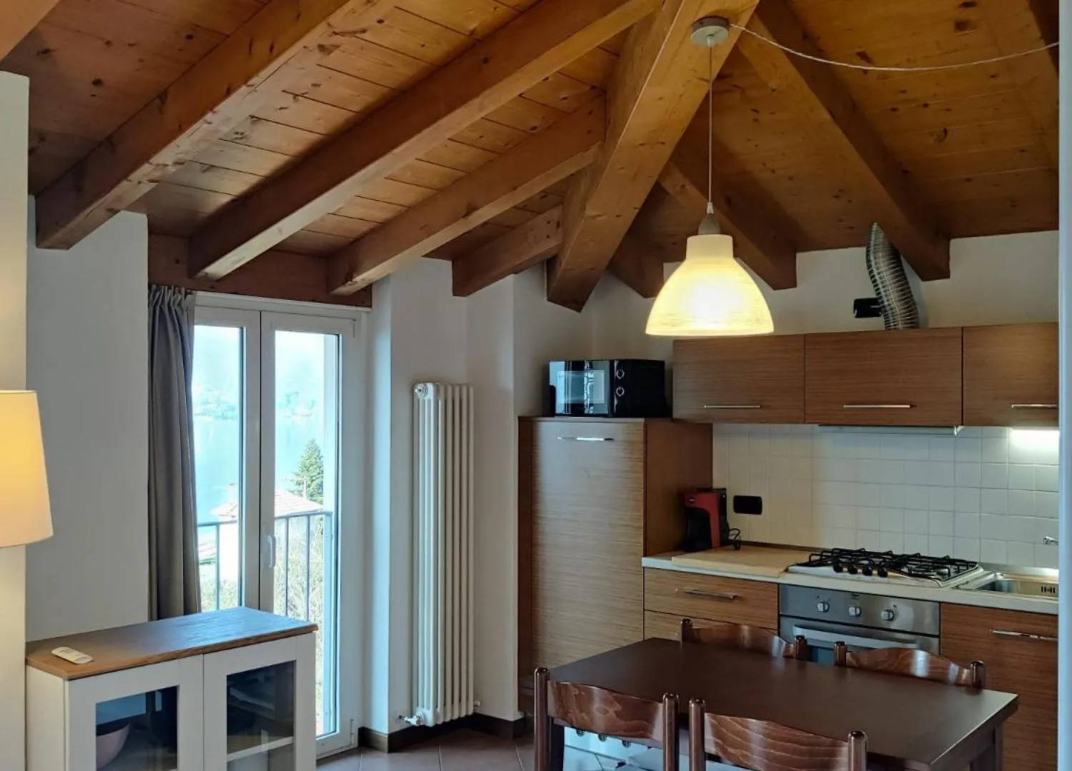 Apartment Mansarda Luce Di Lago Lierna Italy