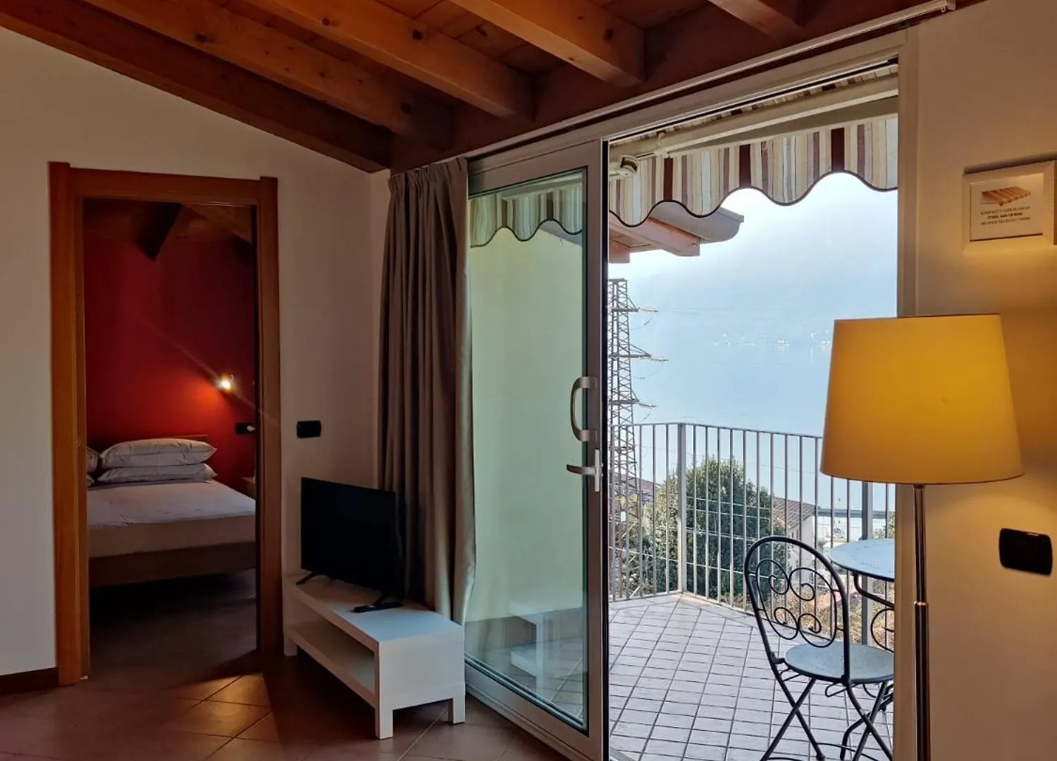 Apartment Mansarda Luce Di Lago Lierna