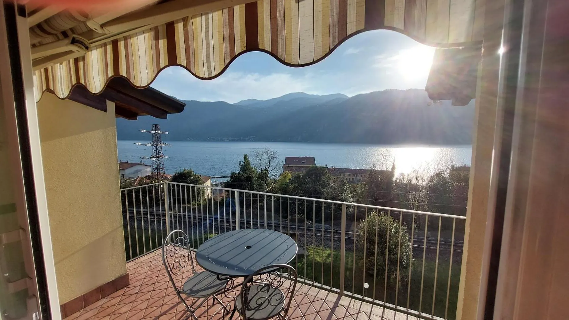 Mansarda Luce Di Lago contacts